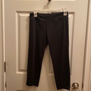 Black girls 14/16 capri leggings EUC